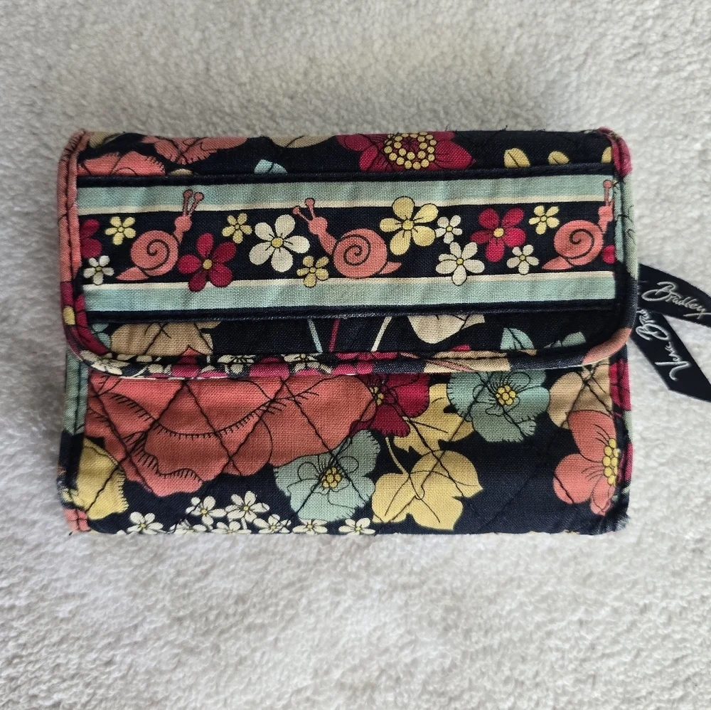 Vera Bradley Floral Women's Wallet - Picture 9 of 9